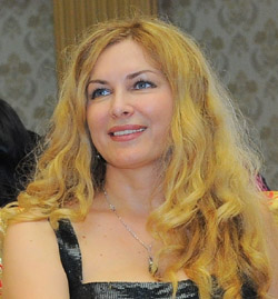 Лена Майсарова