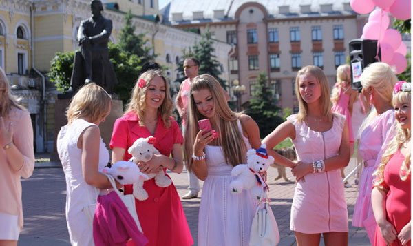 В Нижнем Новгороде прошел международный день блондинок